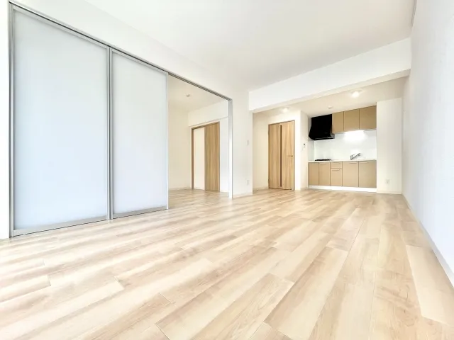 門真市のマンションでも検討しやすい対面キッチンのあるLDKイメージ